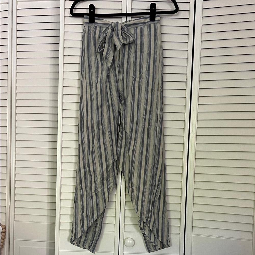 NWOT - Patagonia Blue and White Striped Garment